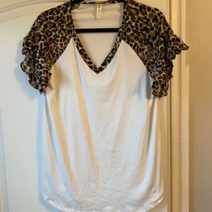 Cheetah and white top, M